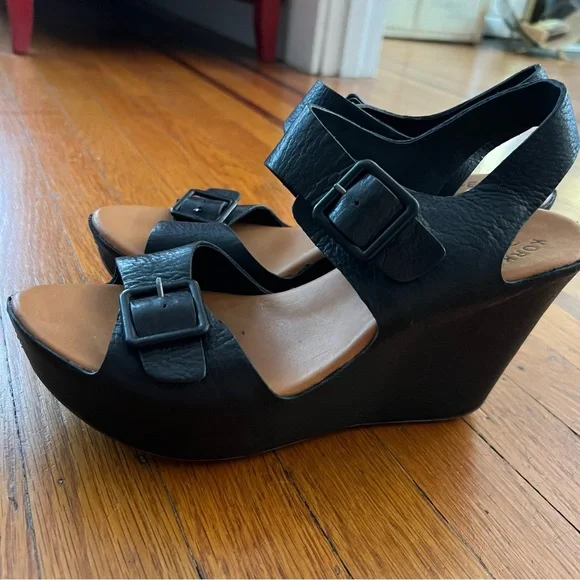 Korkease Susie Nero black sandals wedge buckle 9 leather heels K11100 8 8.5 EUC